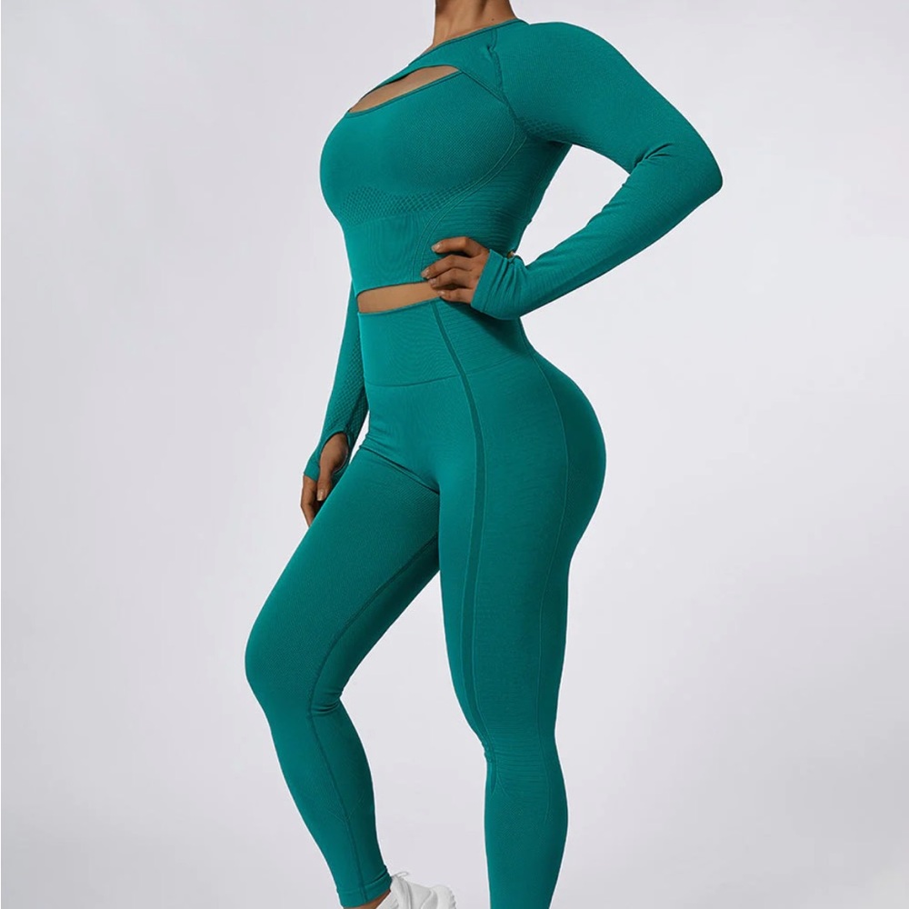 MOOSLOVER Front Hollow Sport Top
